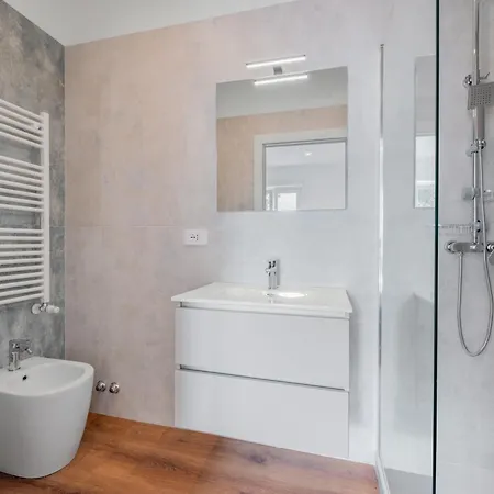 Apartment Delina- Luxury Metro A *